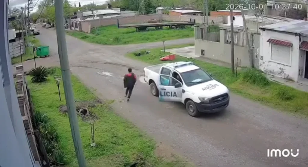 mercedes policia permite huir delincuentes